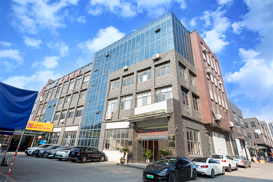 Tehtaan ulkopuoli